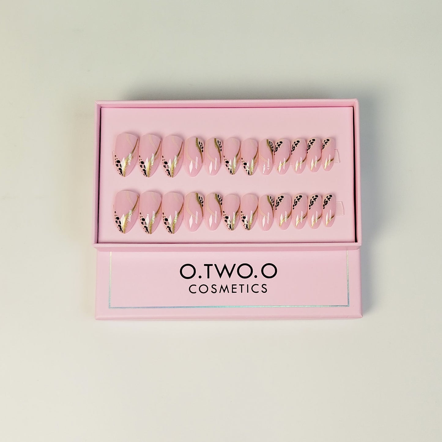 O.TWO.O Beautiful Matte Nails