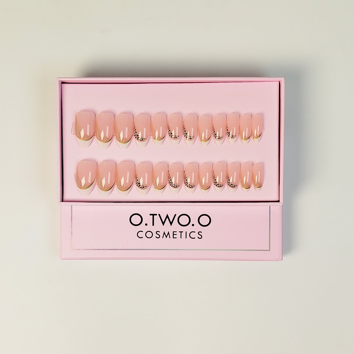 O.TWO.O Beautiful Matte Nails