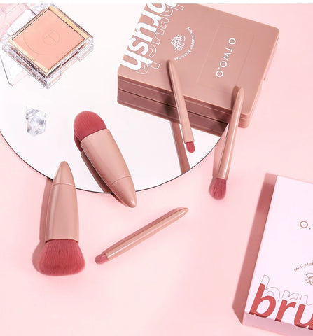 O.TWO.O 5pcs Brushes with Mirror