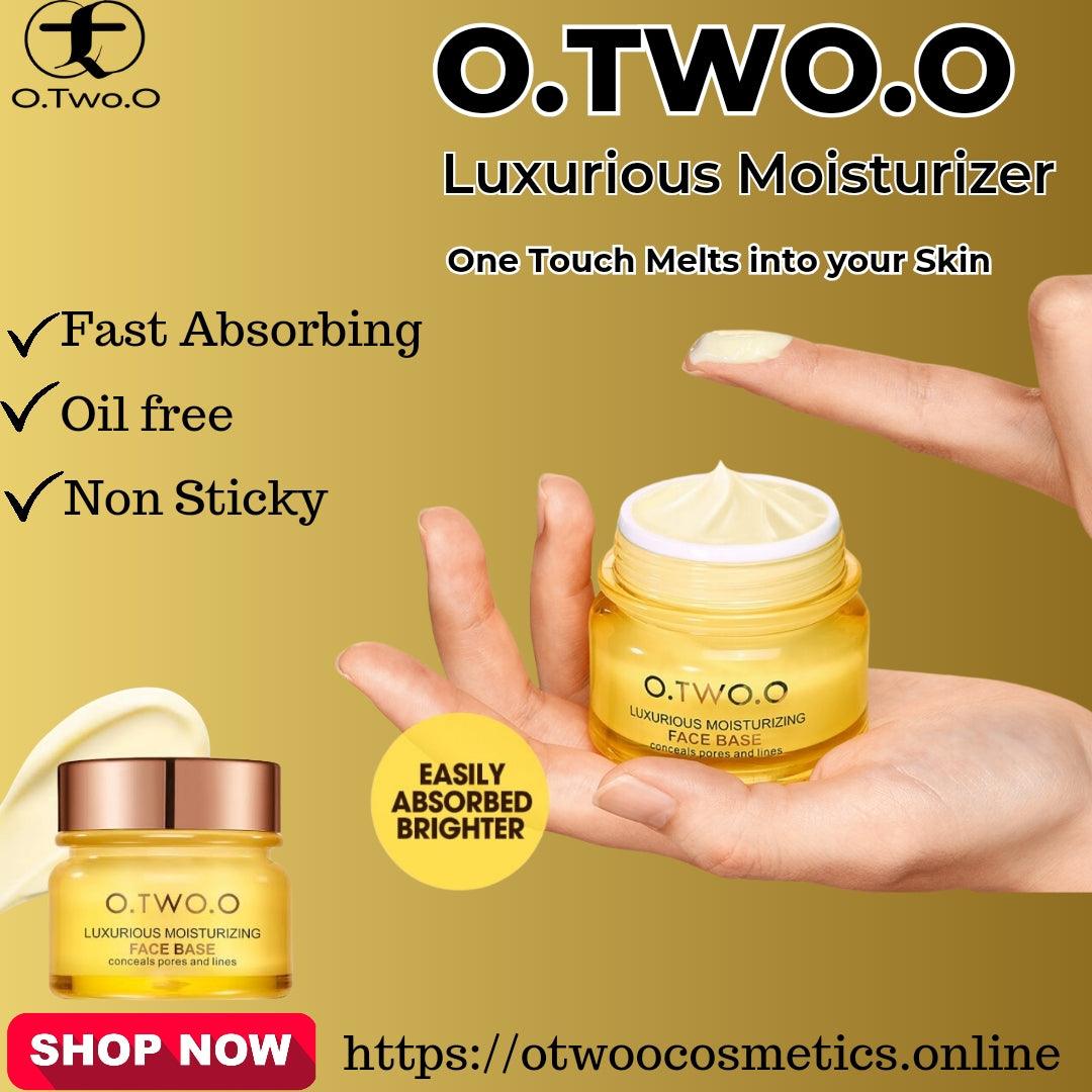 O.TWO.O LUXURIOUS MOISTURIZING FACE BASE - Otwoocosmetics