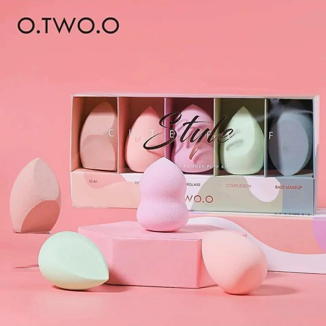 O.TWO.O Soft & Smooth Microfiber Beauty Blender - Otwoocosmetics