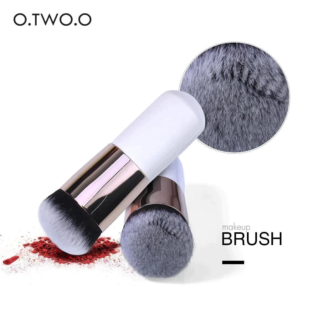 O.TWO.O Fluffy Brush - Otwoocosmetics